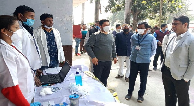 Gonda News : मतदान कार्मिकों के प्रशिक्षण का प्रेक्षकों ने किया निरीक्षण 1 Gonda News : मतदान कार्मिकों के प्रशिक्षण का प्रेक्षकों ने किया निरीक्षण