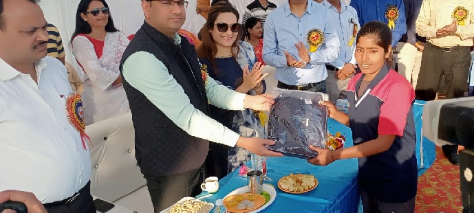 Gonda News: LBS कालेज पहुंचे DM ने किया बड़ा ऐलान