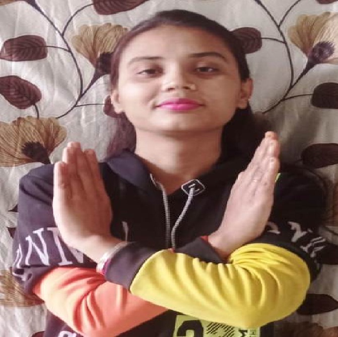 Gonda News : रूढ़वादिता की बेड़ियां काट खुले आसमान में उड़ान भर रही महिलाएं