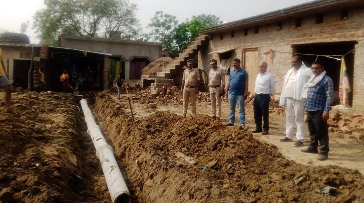 Gonda News : DM के आदेश पर गरजा बुलडोजर, अवैध निर्माण ध्वस्त