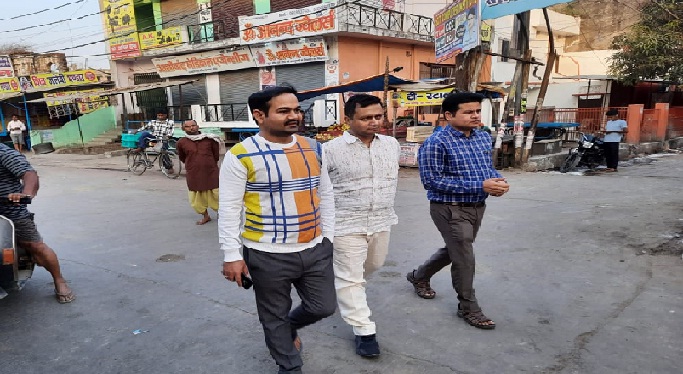 Gonda News : राधाकुण्ड का होगा कायाकल्प, सफाई शुरू