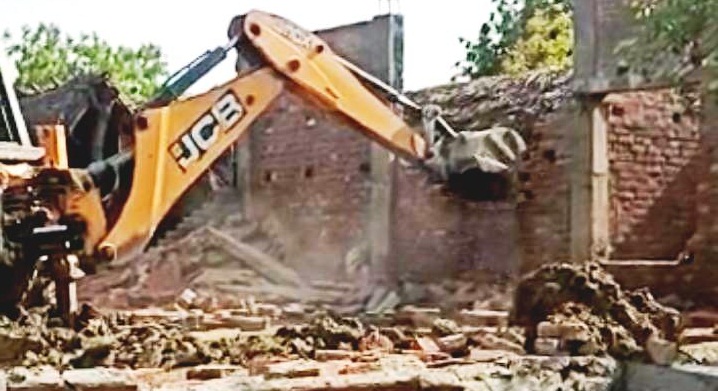 Gonda News : रुकने का नाम नहीं ले रहा बुलडोजर