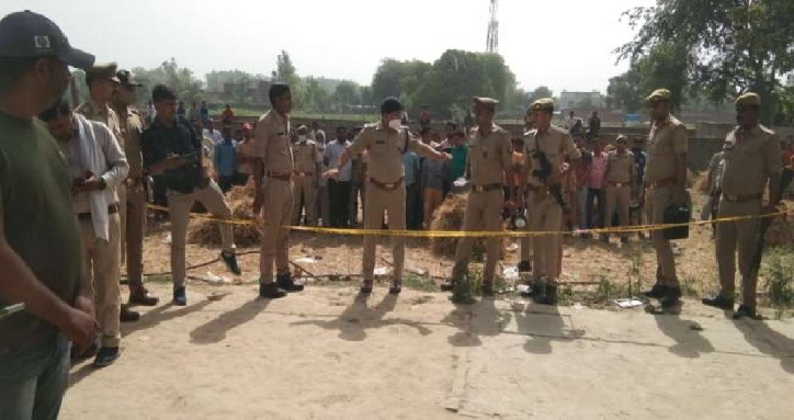 UP News : एक ही परिवार के पांच लोगों की नृशंस हत्या