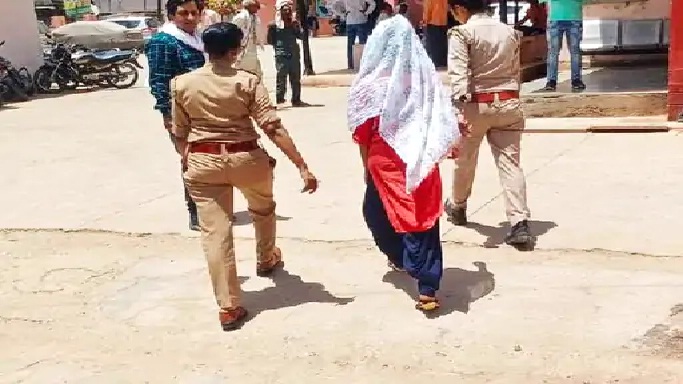 UP News : ललितपुर कांड में फालोअर से लेकर SSI तक पूरा थाना लाइन हाजिर