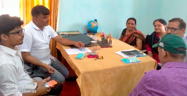 Gonda News : SDM व BDO ने किया कई कार्यालयों का निरीक्षण