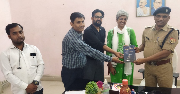 Gonda News : ASP से मिली UNICEF की टीम, विभागीय कार्यों को सराहा