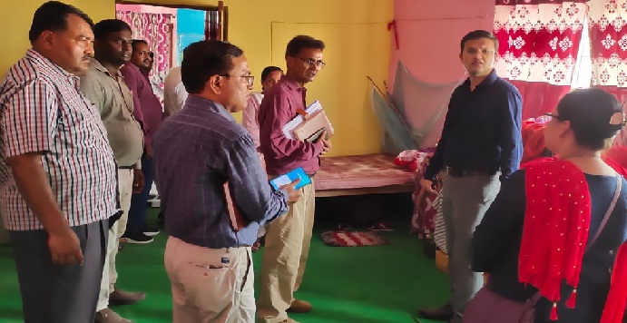 Gonda News:चार्ज लेते ही CDO एक्शन में, औचक निरीक्षण शुरू