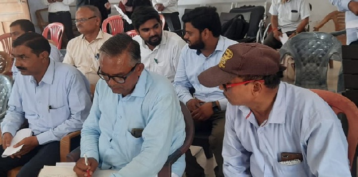 Gonda News : डीएम, एसपी ने देखी समाधान दिवस की हकीकत