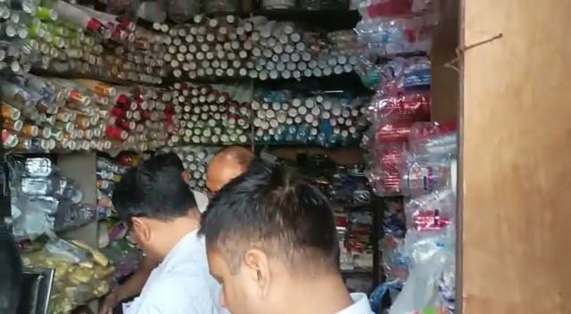 डीएम के निर्देश पर जीएसटी का छापा, भारी बरामदगी की गई