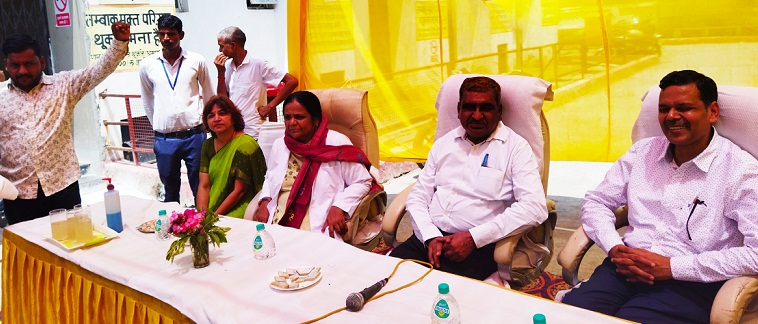 Gonda News:DM ने महिला अस्पताल में किया वाटर कूलर का लोकार्पण