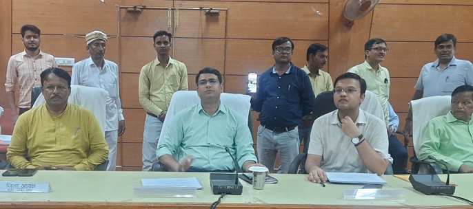 Gonda News : जिले में तीन-तीन करोड़ का निवेश करेंगी दो इकाइयां