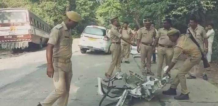 Gonda : सड़क हादसे में दो की मौत, तीन गंभीर