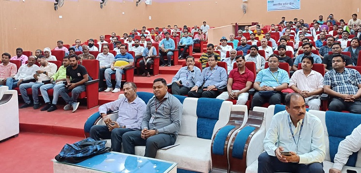 Gonda : 3108 लाभार्थियों को बांटा गया 89.32 करोड़ का ऋण व स्वीकृति पत्र 1 Gonda : 3108 लाभार्थियों को बांटा गया 89.32 करोड़ का ऋण व स्वीकृति पत्र