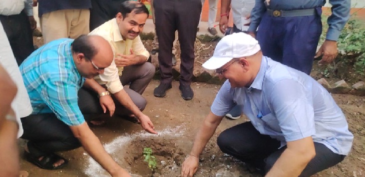 डीएम ने किया महादेव जलधारा का लोकार्पण