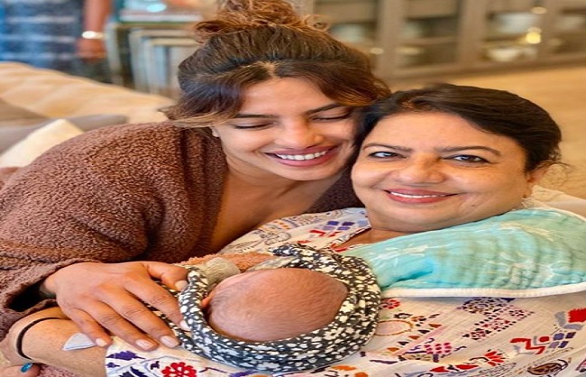 प्रियंका चोपड़ा ने खास अंदाज में दी माँ मधु चोपड़ा को जन्मदिन की बधाई