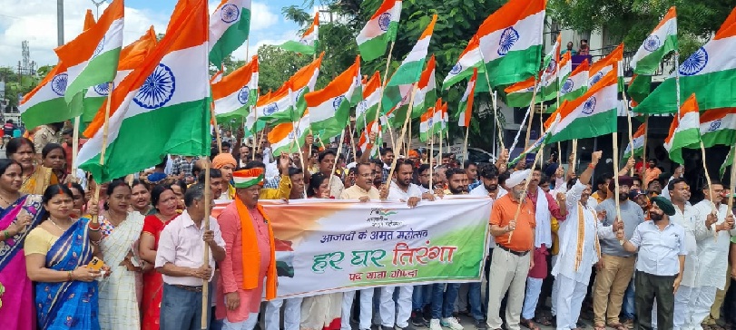 Gonda : BJP ने जिले भर में निकाली तिरंगा पदयात्रा