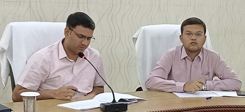 Gonda Capsule: सभी मेडिकल स्टोरों पर CCTV कैमरा अनिवार्य 3 Gonda Capsule: सभी मेडिकल स्टोरों पर CCTV कैमरा अनिवार्य