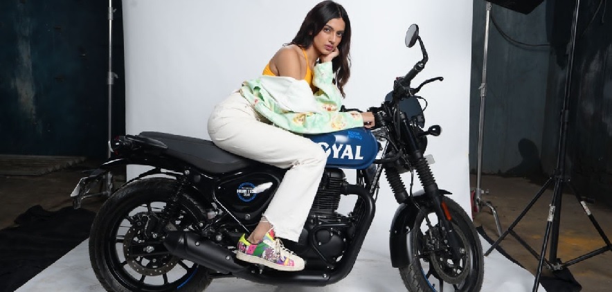 कशिका कपूर ने अपने अभिनय से बटोरीं सुर्खियां