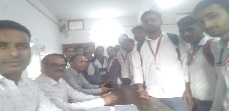 Gonda : भक्तों को रिझाने के भगवान श्रीकृष्ण ने की बाललीला