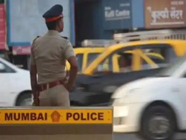 मुंबई के हाजी अली दरगाह पर आतंकी हमले की धमकी, सुरक्षा बढ़ाई गई