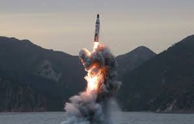 उत्तर कोरिया ने माना, दक्षिण कोरिया-अमेरिका से मुकाबले को किये मिसाइल परीक्षण