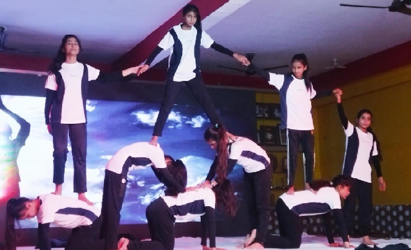 Gonda : रवि चिल्ड्रेंस एकेडमी में गोल्डन जुबली सेलिब्रेशन आयोजित