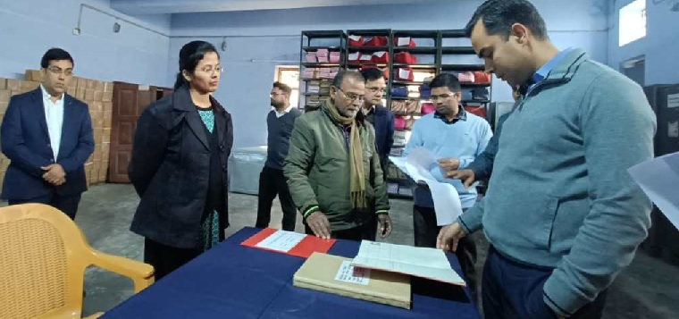 Balrampur Capsule : मरीजों का हुआ स्वास्थ्य परीक्षण, बांटी गई दवाइयां