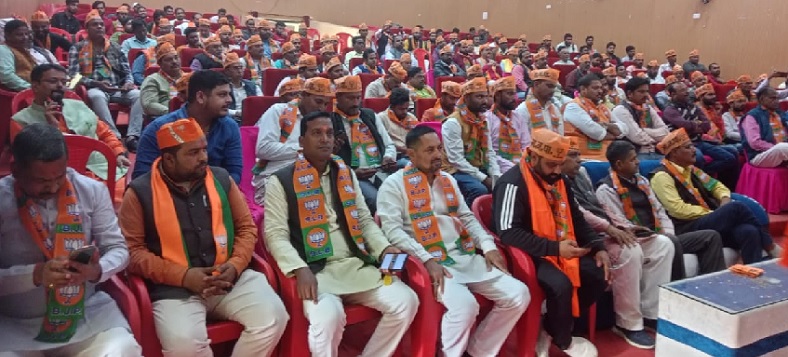 Gonda : भाजपा का किसान प्रतिनिधि सम्मेलन सम्पन्न