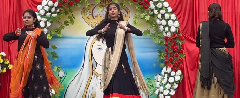 Gonda : फातिमा स्कूल के ‘FETE’ में DM की बच्चों से अपील 2 Gonda : फातिमा स्कूल के ‘FETE’ में DM की बच्चों से अपील