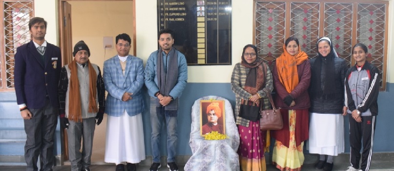 फातिमा स्कूल में सम्मानित हुआ आल इंडिया टापर