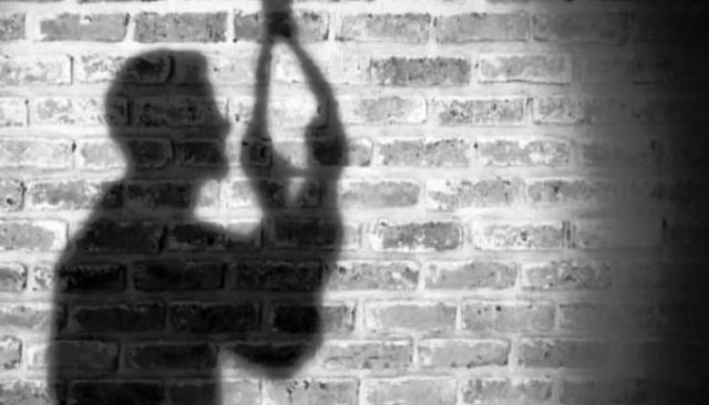 मुरादाबाद में सरकारी आवास पर आरक्षी ने फांसी लगाकर आत्महत्या की