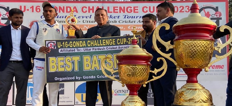 Gonda : मुरादाबाद को सात विकेट से हराकर लखनऊ ने जीती ट्राफी