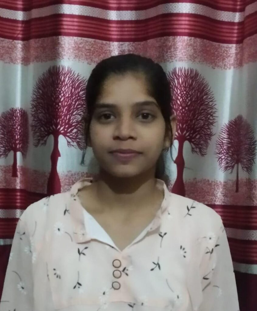 विद्युत कटौती से उपभोक्ताओं के साथ साथ छात्र भी परेशान हैं और छात्रों की परीक्षा की तैयारी भी बाधित हो रही