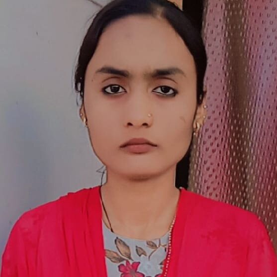 विद्युत कटौती से उपभोक्ताओं के साथ साथ छात्र भी परेशान हैं और छात्रों की परीक्षा की तैयारी भी बाधित हो रही