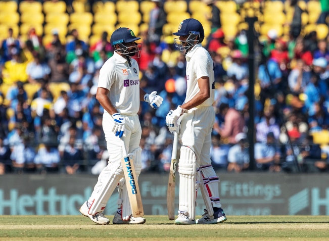  नागपुर टेस्ट : भारत की पहली पारी 400 रन पर सिमटी, पहली पारी के आधार पर 223 रनों की मिली बढ़त