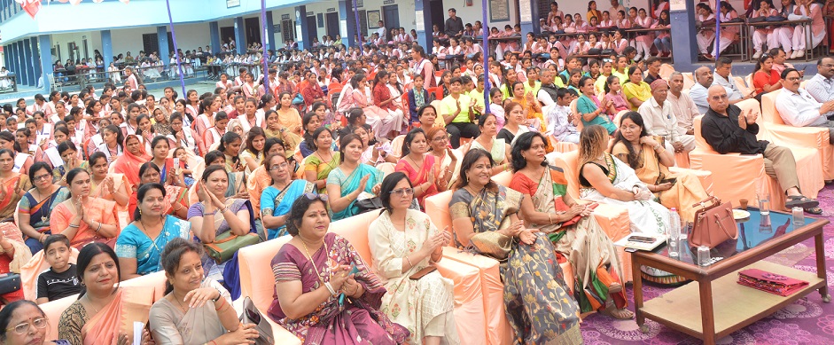 Gonda : NGM के वार्षिकोत्सव में पुरस्कारों का वितरण 2 Gonda : NGM के वार्षिकोत्सव में पुरस्कारों का वितरण