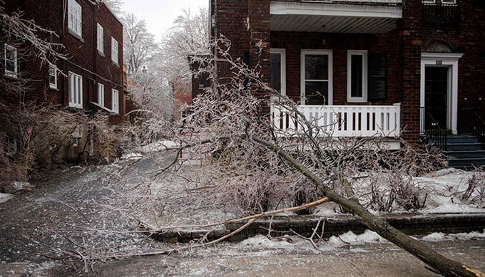 कनाडा में बर्फीले तूफान से दो की मौत, बिजली गुल, लाखों घर अंधेरे में