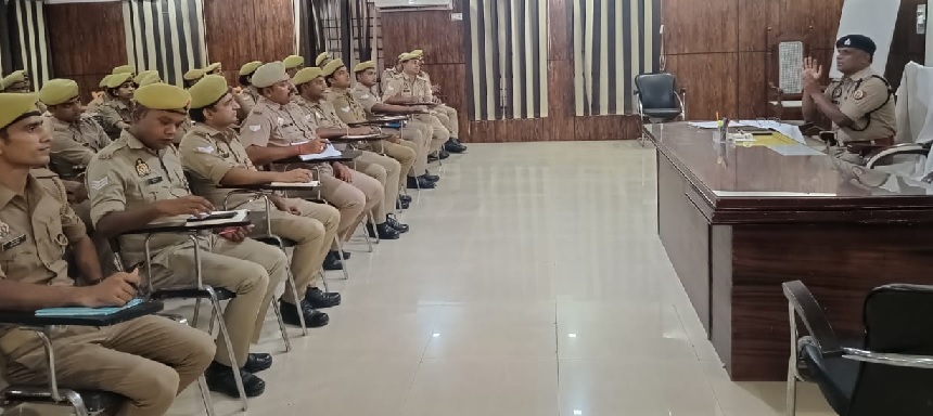 Gonda Capsule : थाना दिवस में आईं 356 शिकायतों में से 26 तुरंत निस्तारित