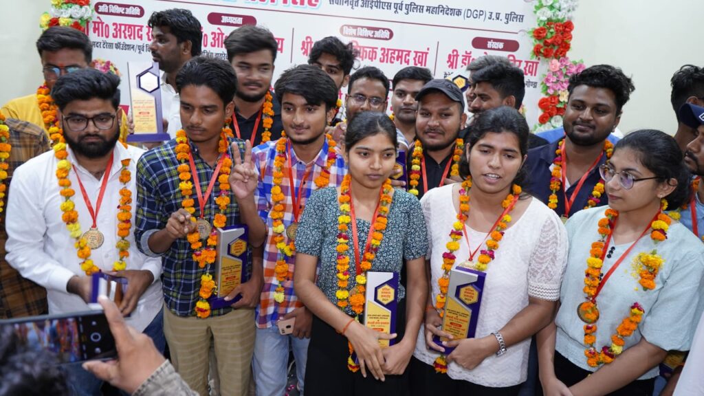 डॉक्टर , इंजीनियर और आईएएस बनने के साथ एक अच्छा इंसान भी बनना ज़रूरी है मसूद आलम खां