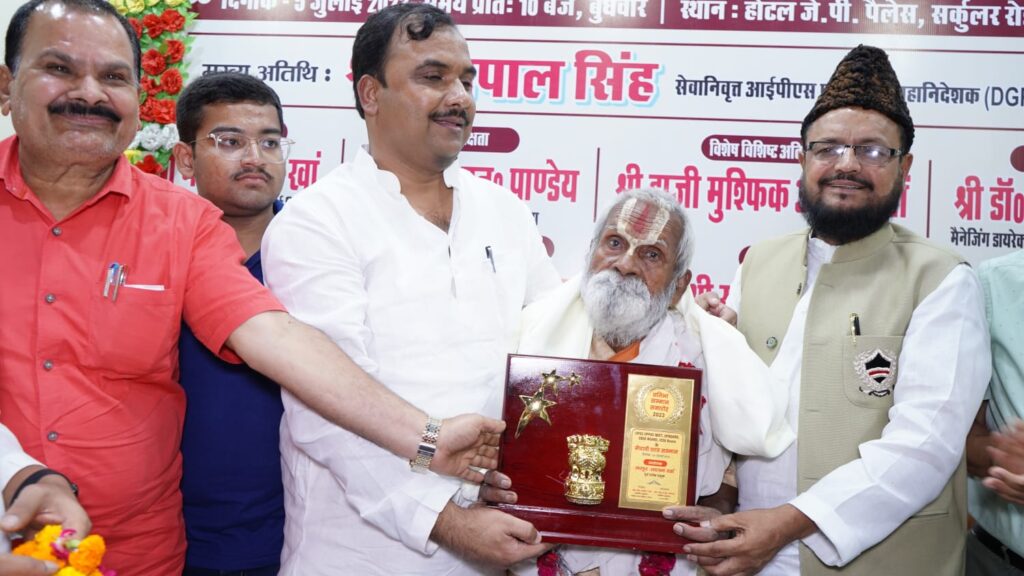 डॉक्टर , इंजीनियर और आईएएस बनने के साथ एक अच्छा इंसान भी बनना ज़रूरी है मसूद आलम खां