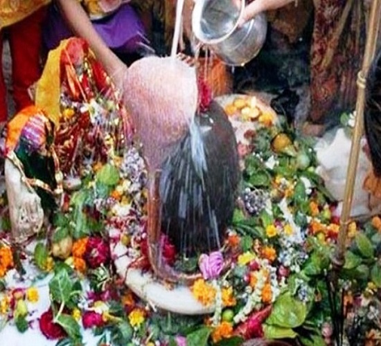  श्रावण के चौथे सोमवार को शिव मंदिरों में लगी भक्तों की भीड़