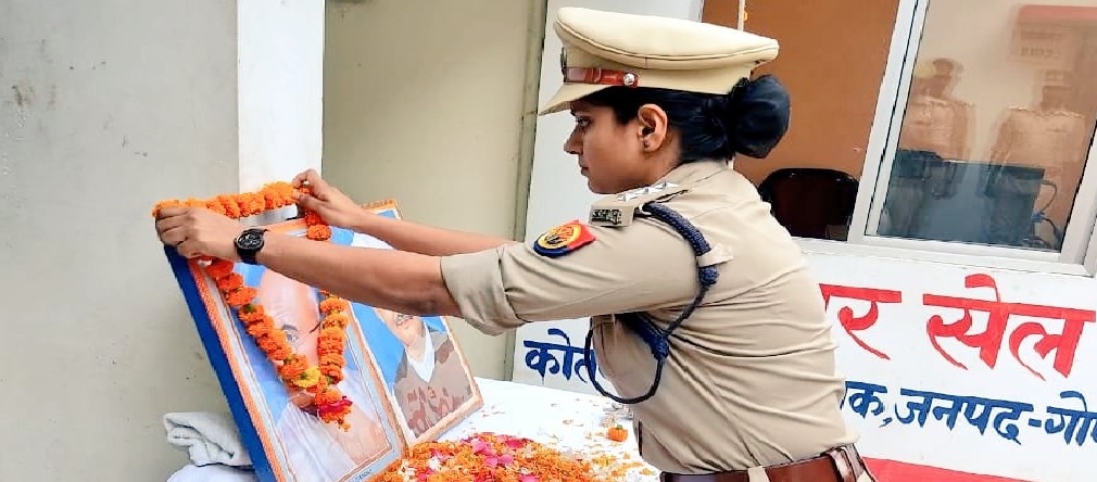 Gonda : श्रद्धापूर्वक मनाई गई बापू व शास्त्री की जयंती