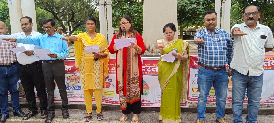 Gonda Capsule : सड़क हादसे में तीन युवकों की मौत