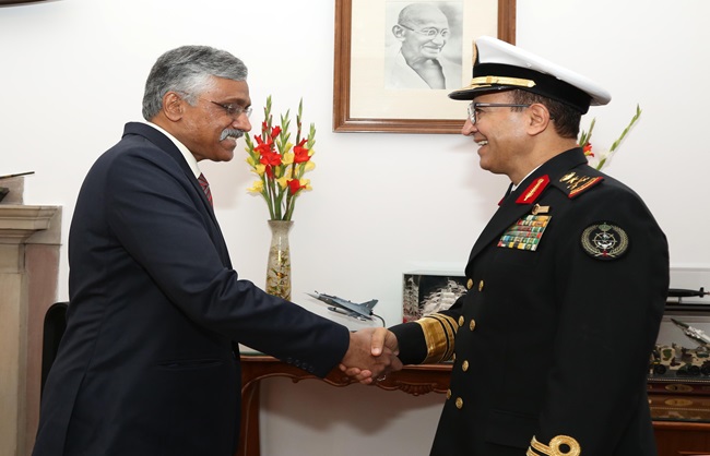 रॉयल सऊदी नौसेना प्रमुख भारत यात्रा पर, गार्ड ऑफ ऑनर देकर हुआ स्वागत