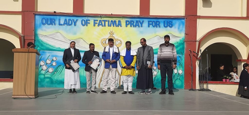 भारतीय संस्कृति ज्ञान परीक्षा शांतिकुंज हरिद्वार द्वारा आयोजित परीक्षा में उत्कृष्ट प्रदर्शन करने वाले बच्चे हुए सम्मानित 1 भारतीय संस्कृति ज्ञान परीक्षा शांतिकुंज हरिद्वार द्वारा आयोजित परीक्षा में उत्कृष्ट प्रदर्शन करने वाले बच्चे हुए सम्मानित