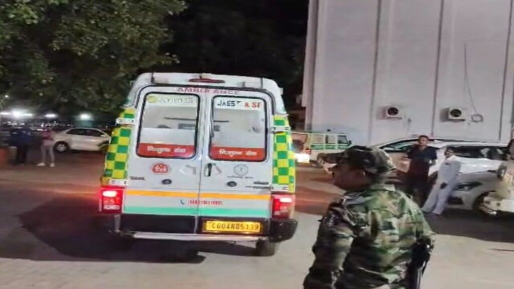 Road Accident: हादसे के बाद घटनास्थल की तस्वीर