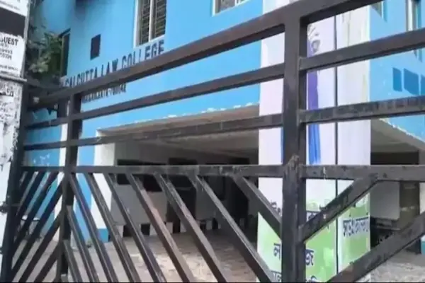 कोलकाता लॉ कॉलेज परिसर में छात्रा से गैंगरेप!