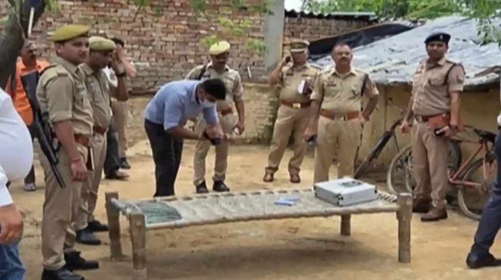 UP News: कर्ज के बोझ से आत्महत्या, मां-बेटियों की मौत