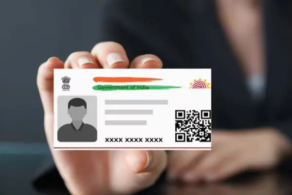 Aadhaar QR Code से फर्जी पहचान का पर्दाफाश, जानिए UIDAI की नई ट्रिक