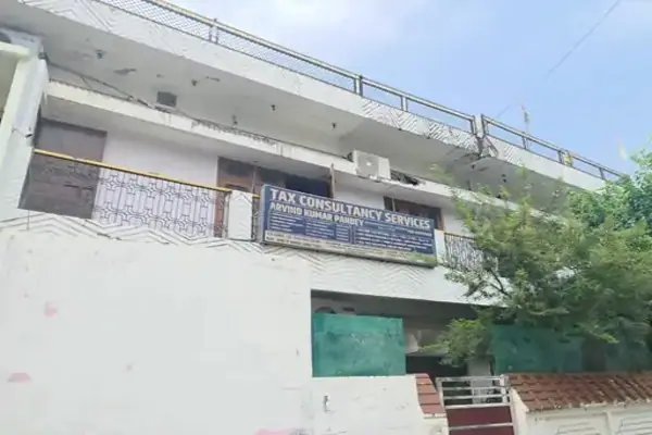 Income Tax Raid से मचा हड़कंप: ITR Refund घोटाले की जांच में जुटी टीम